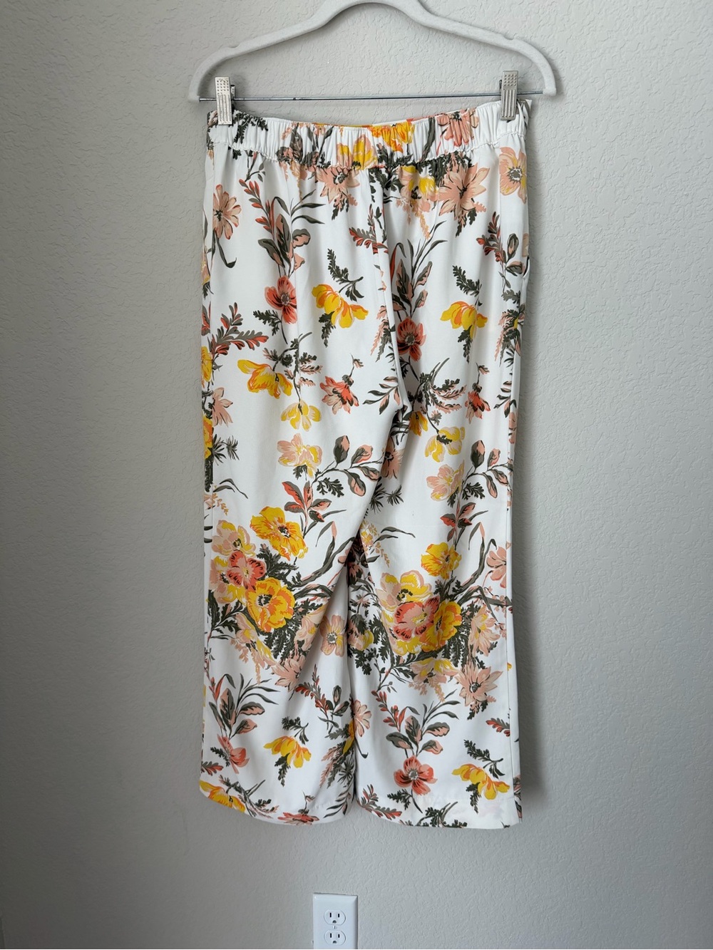 LOFT Outlet Floral Wide Leg Crop Pants White Pink Yellow Women’s Small - Picture 4 of 12